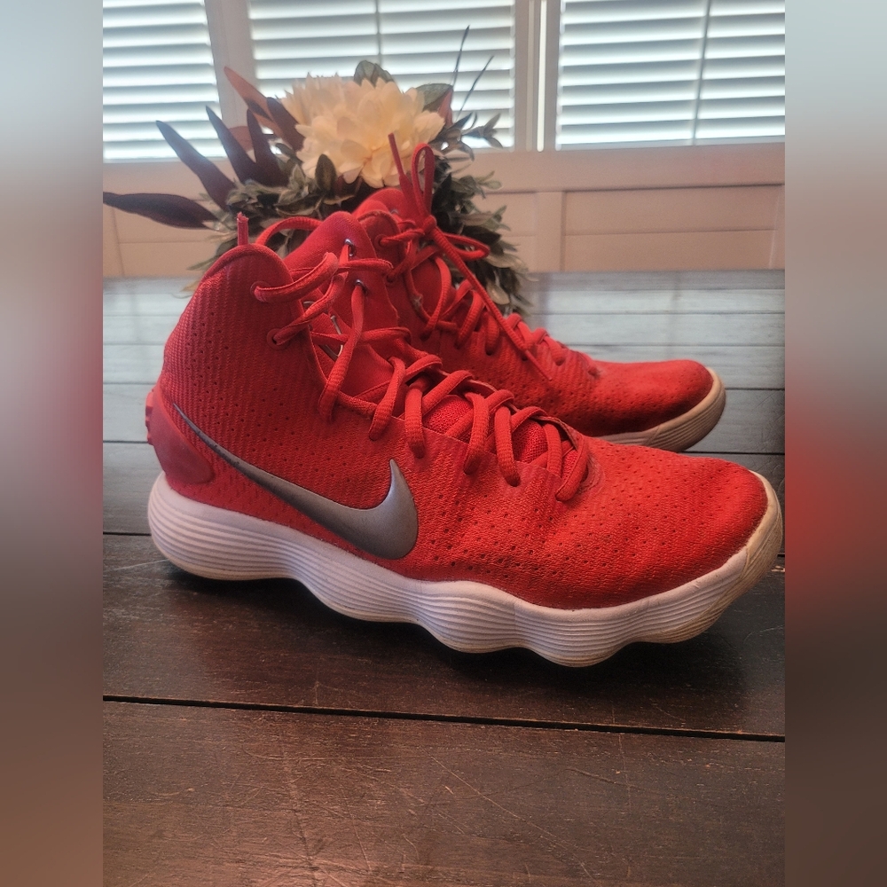 Men's Nike Red Hyperdunk Athletic Shoes - Size 7.5